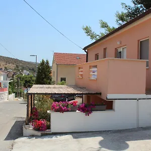 Luvi Trogir